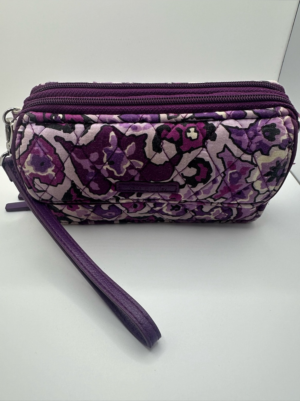Retired Vera Bradley RFID All-In-One Wristlet Wallet - Lilac Paisley READ TEAR
